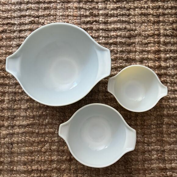 Vintage Pyrex Cinderella Mixing Bowl Set – #444, #442, #441 – Green Opalware - Picture 3 of 7